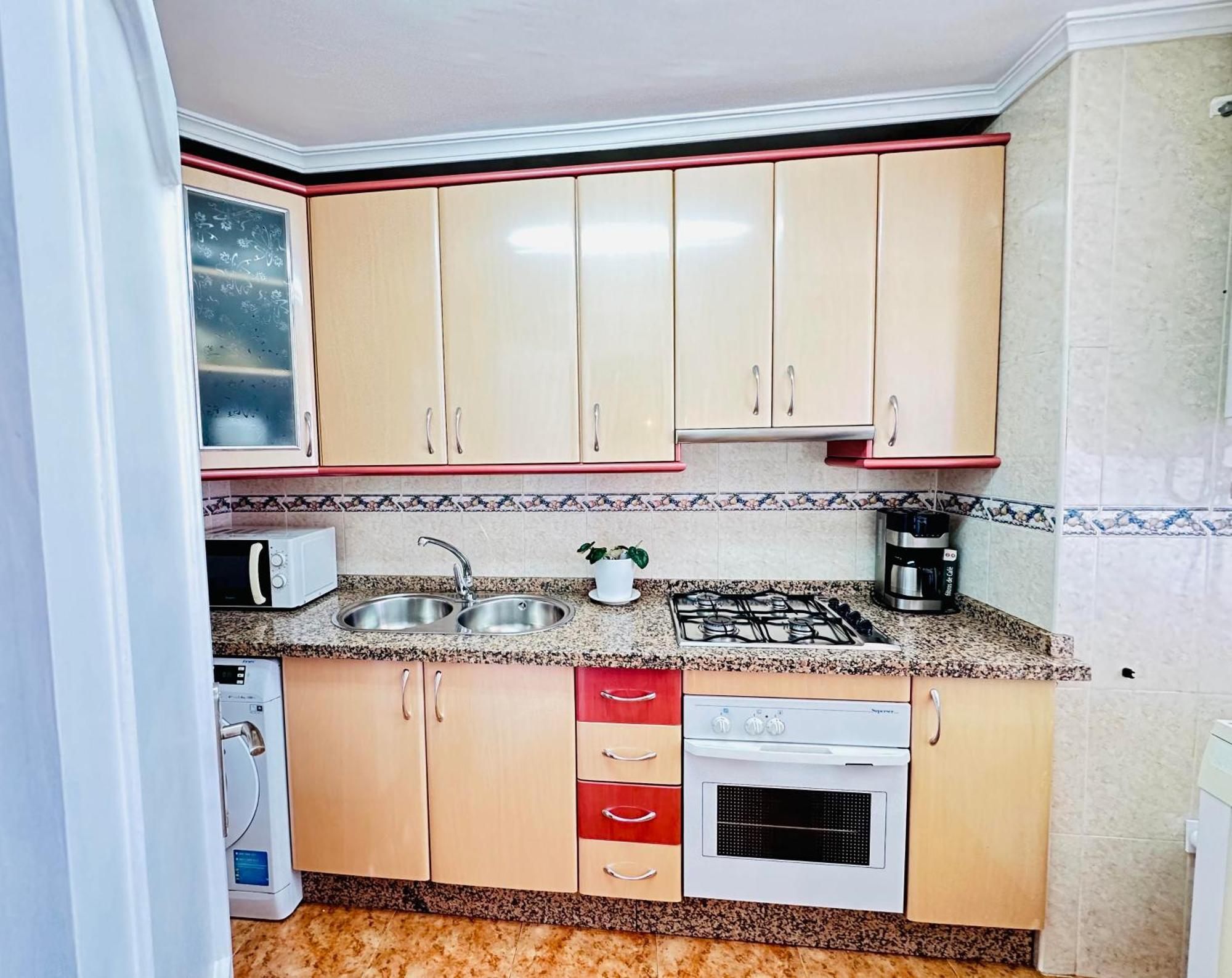 Charming & Cosy Beach Apartment ตอร์เรโมลิโนส ภายนอก รูปภาพ